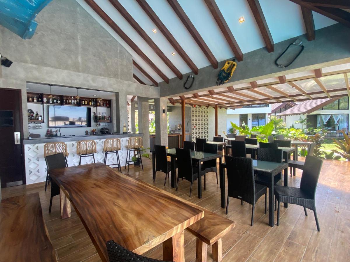 Amila Dive Beach Resort Sipalay Eksteriør billede